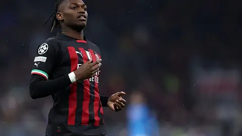 Fenerbahce szykuje nową ofertę za Leao, Milan oczekuje więcej