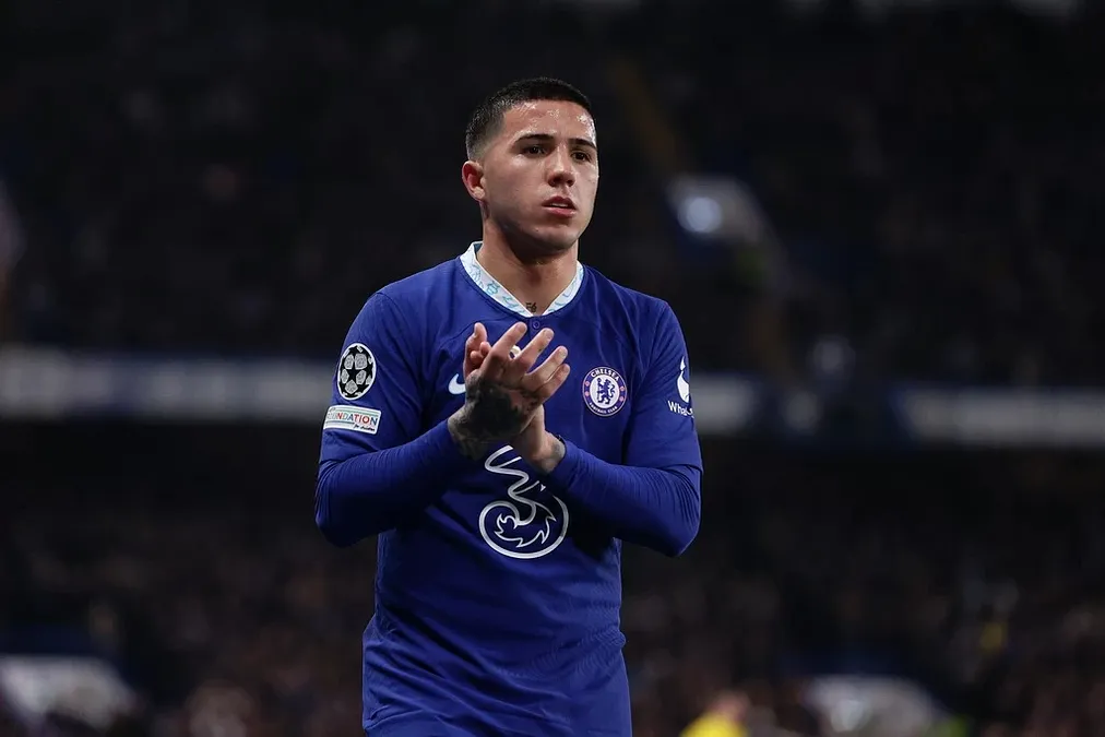 Chelsea nie dogadała się z Fernandezem, City w natarciu