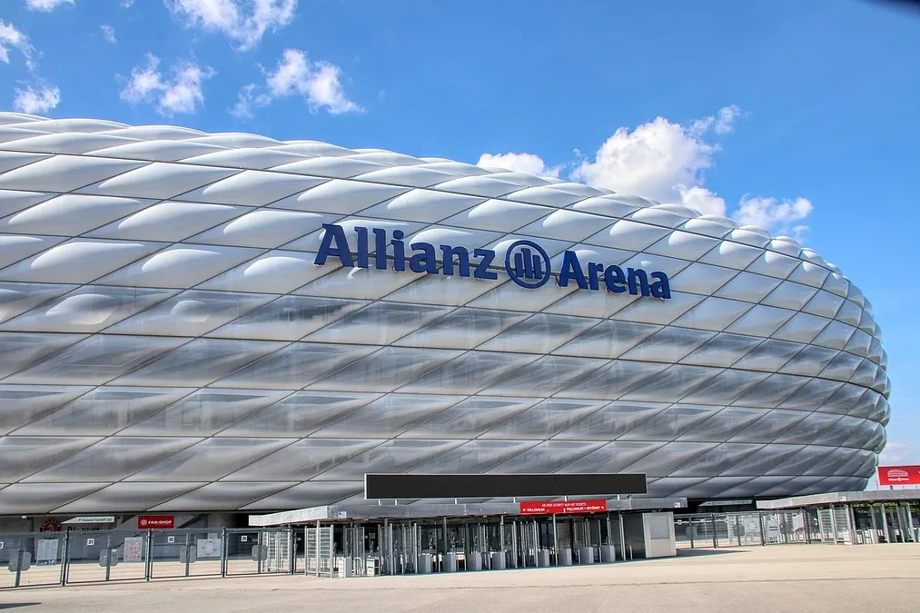 Bayern Monachium obserwuje rozwój Benjamina Sesko w Premier League